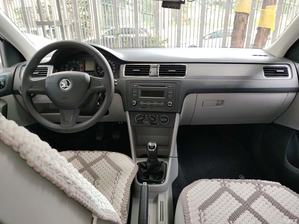 Skoda Rapid, 2017 13