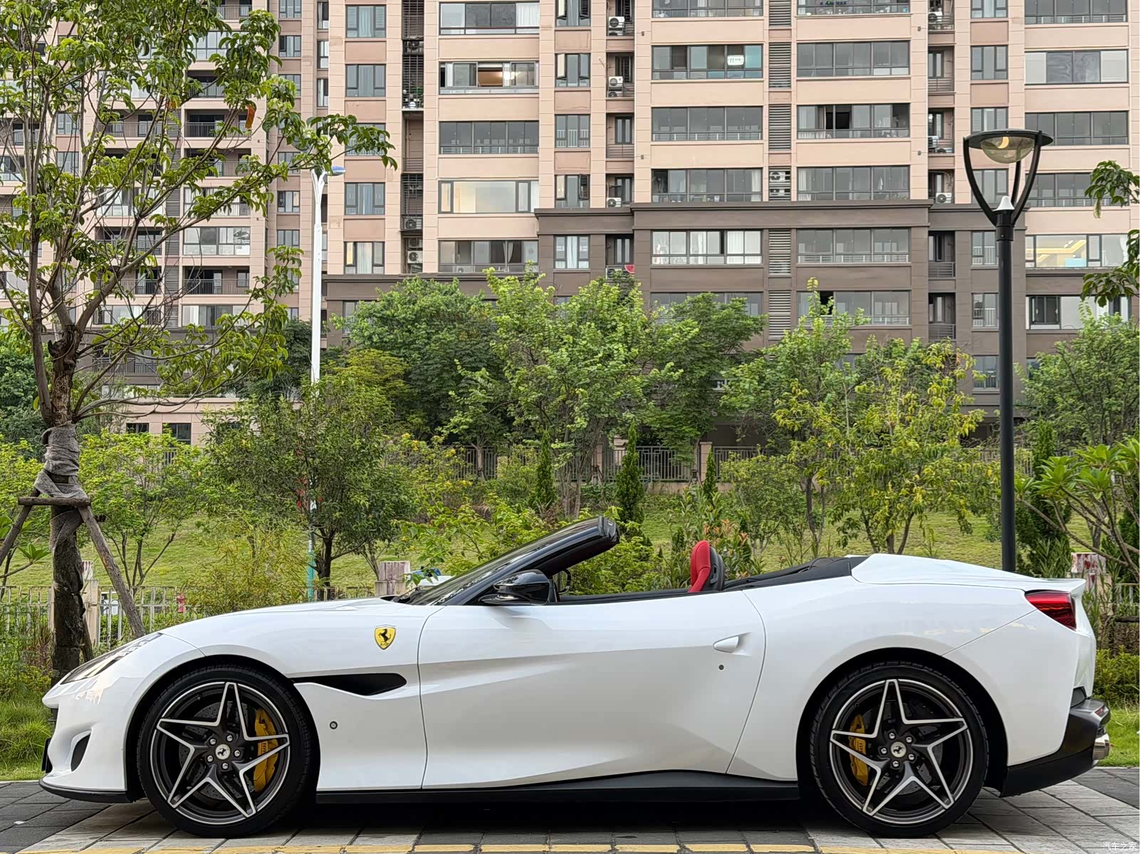Ferrari Portofino, 2019 2