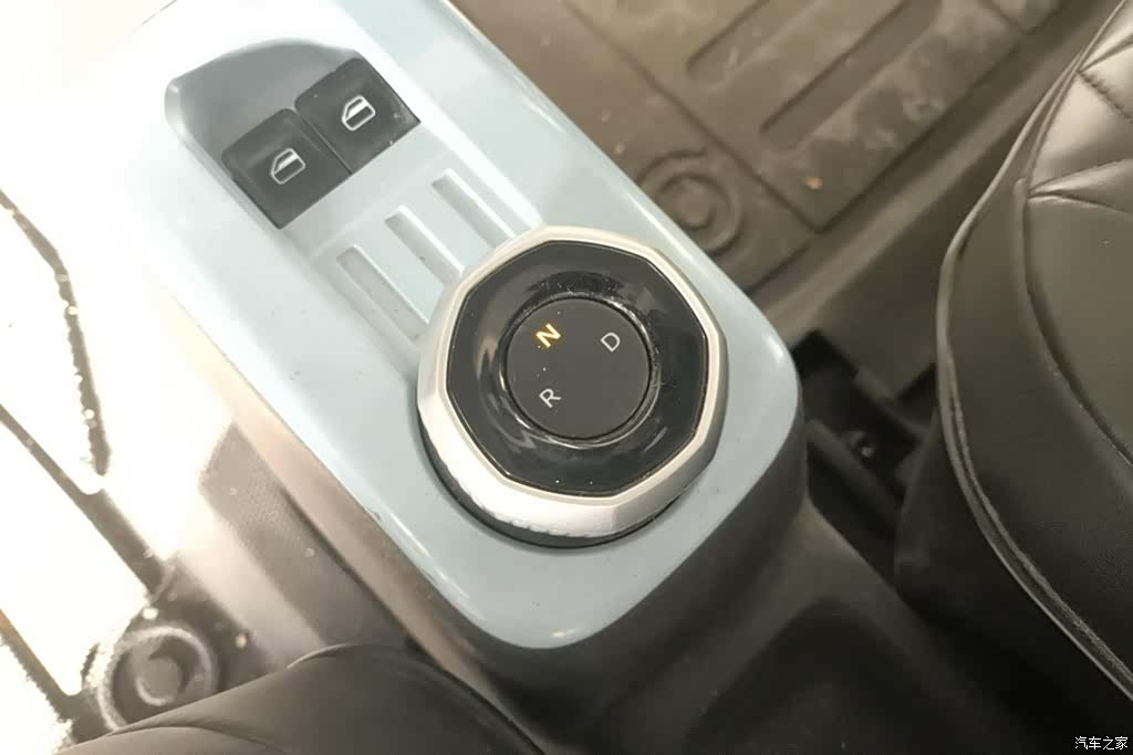 Geely Panda, 2025 16
