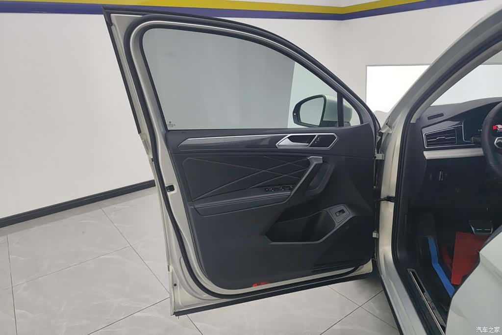 Volkswagen Tiguan L, 2022 7