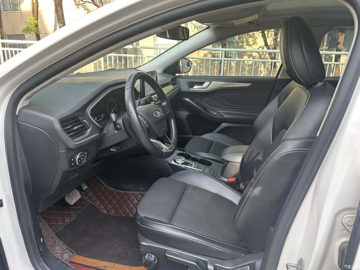 Ford Focus, 2019 4
