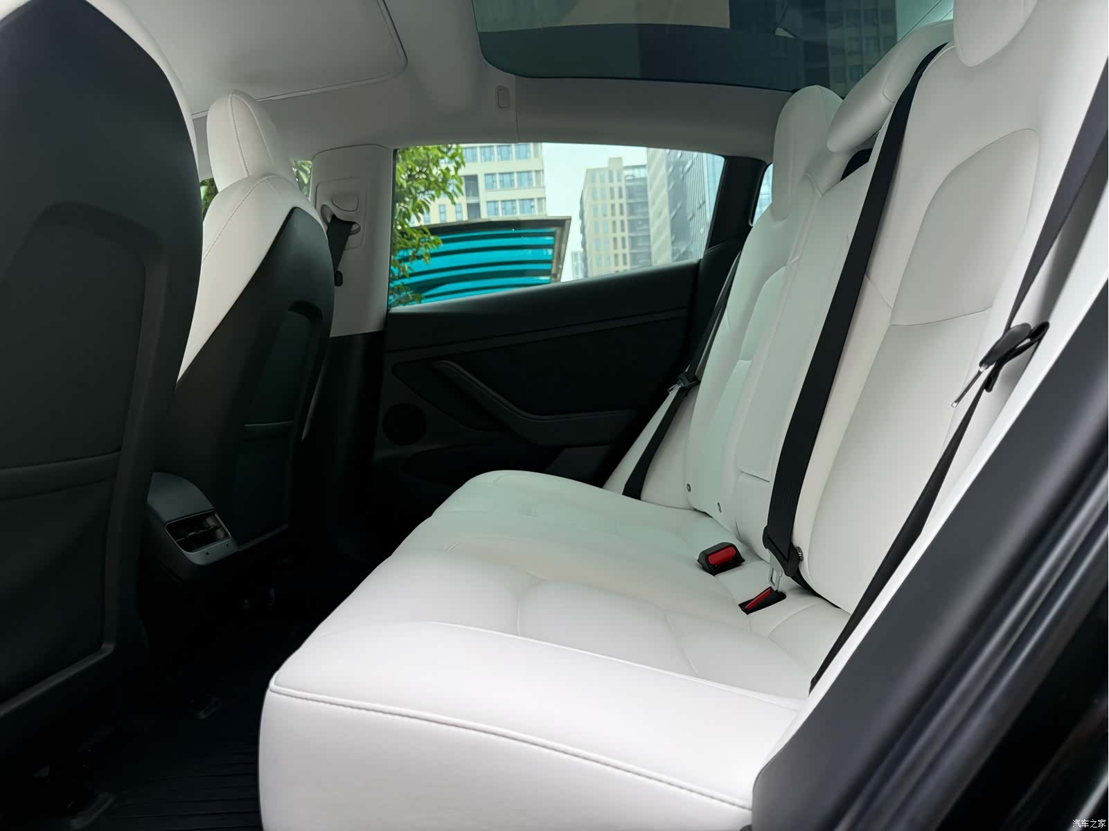 Tesla Model 3, 2021 7