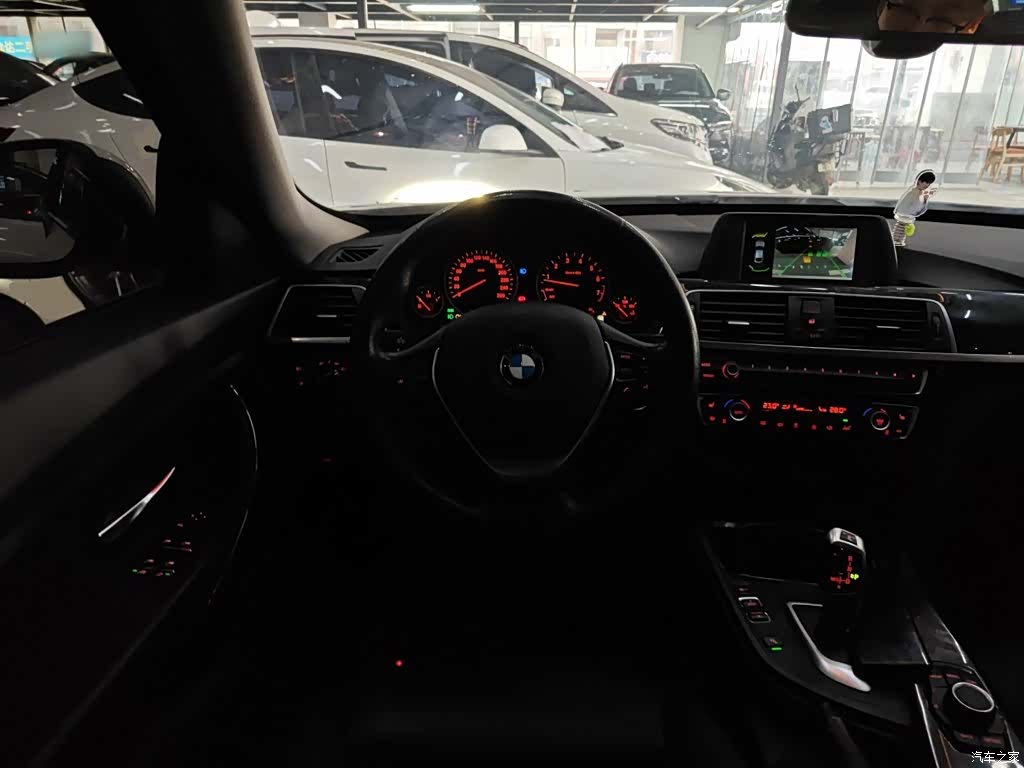 BMW 3 Series, 2018 7