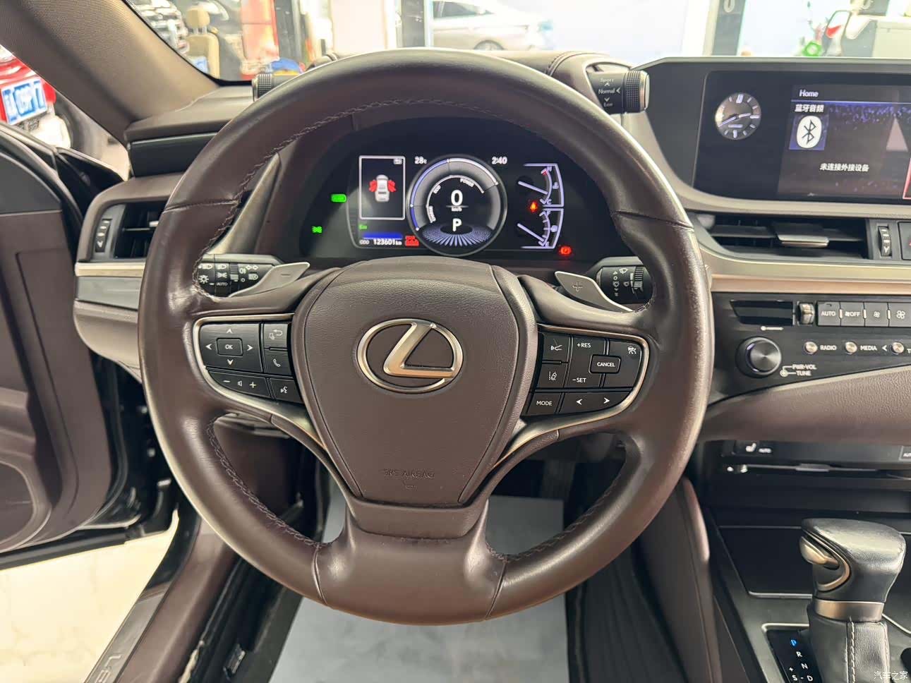 Lexus ES, 2018 23