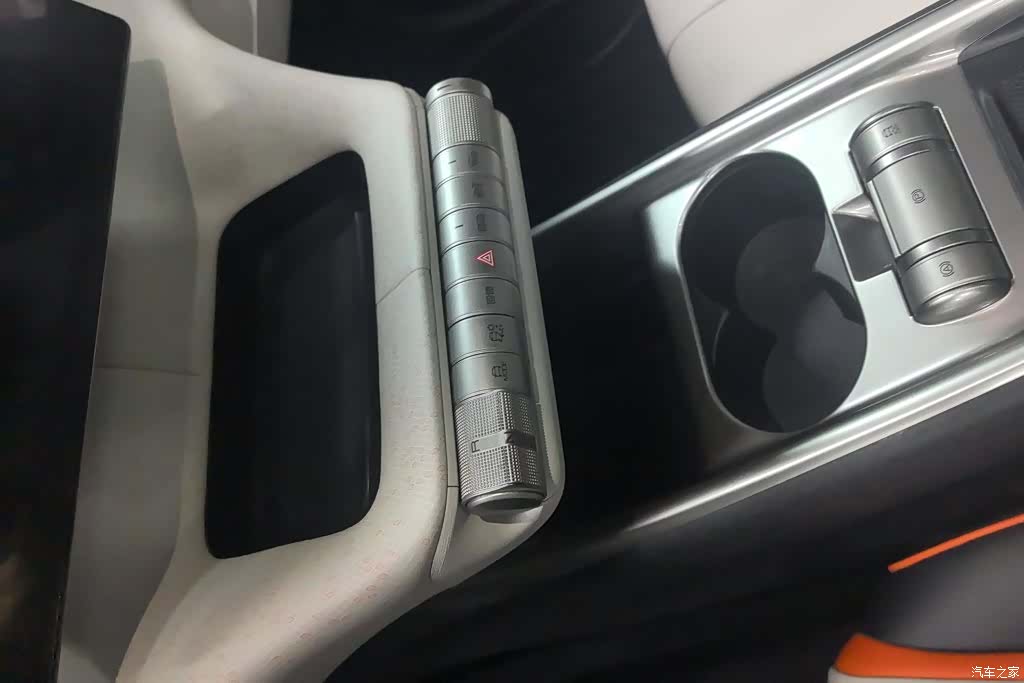 BYD Dolphin, 2022 16