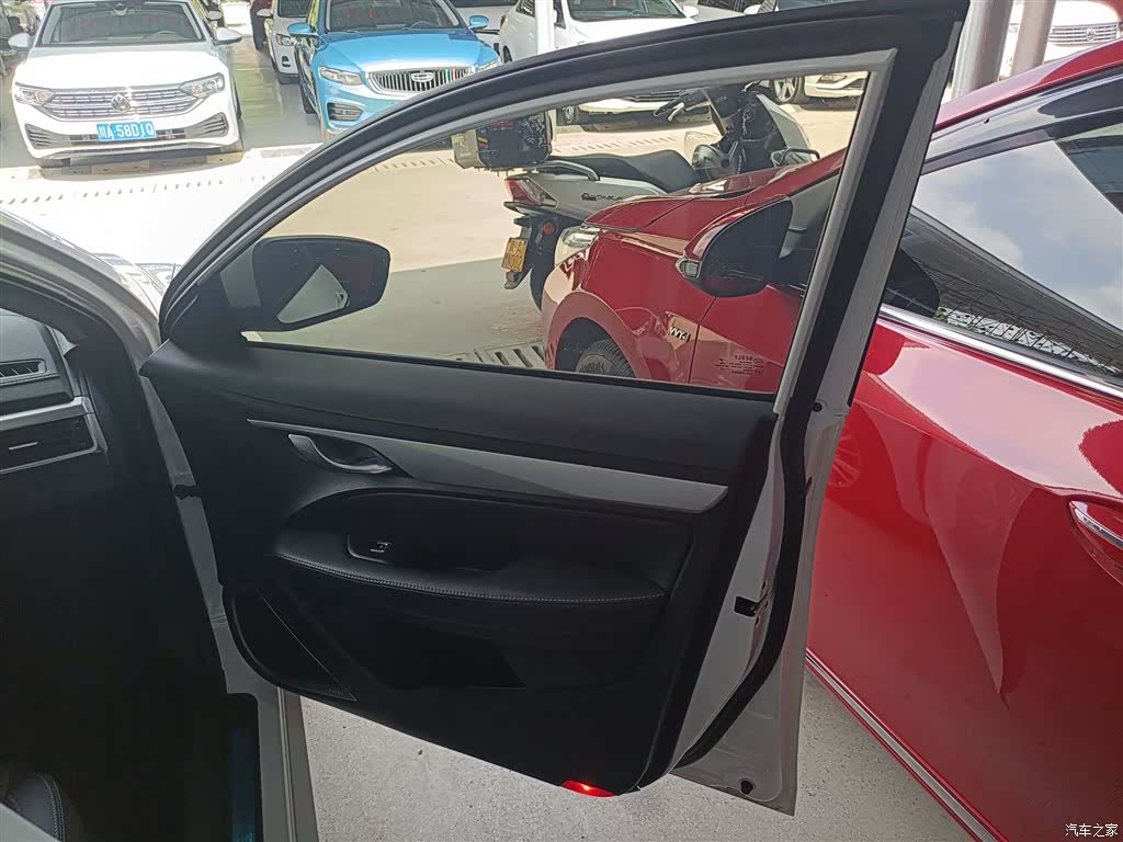 Geely Emgrand, 2019 15
