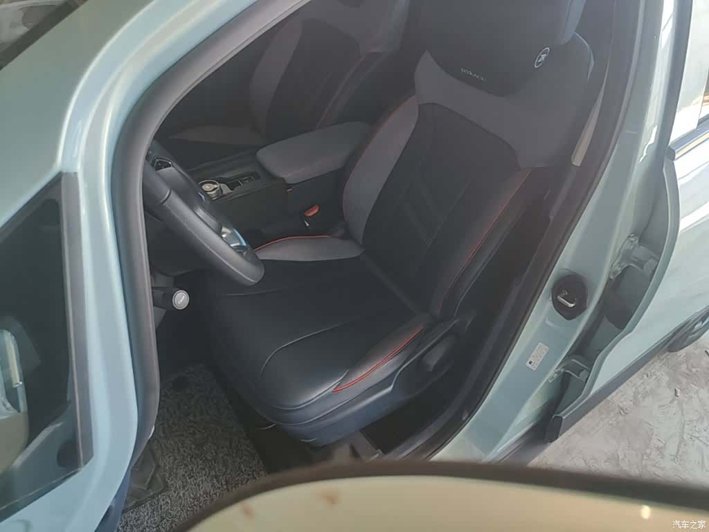 Geely E, 2022 15
