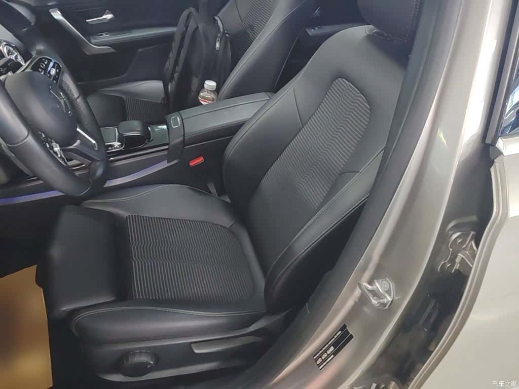 Mercedes-Benz A-Class, 2020 15