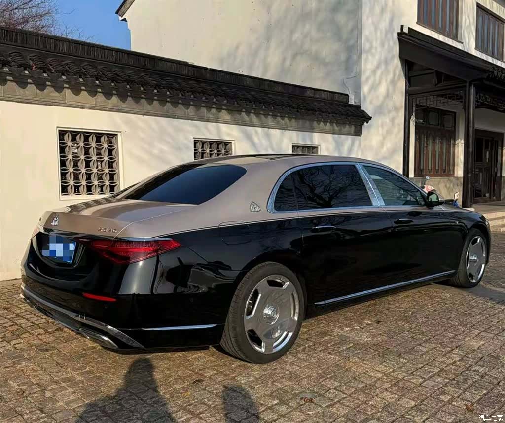 Maybach S-Class, 2023 4