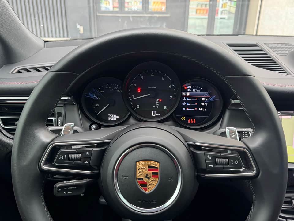 Porsche Macan