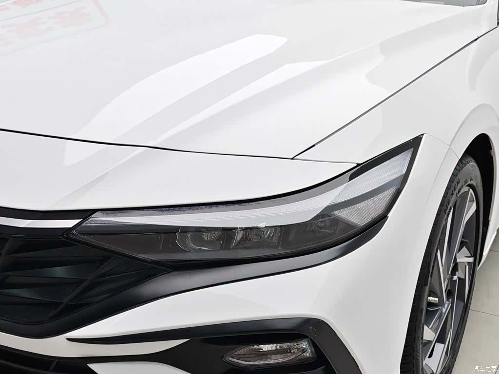 Hyundai Elantra, 2023 7