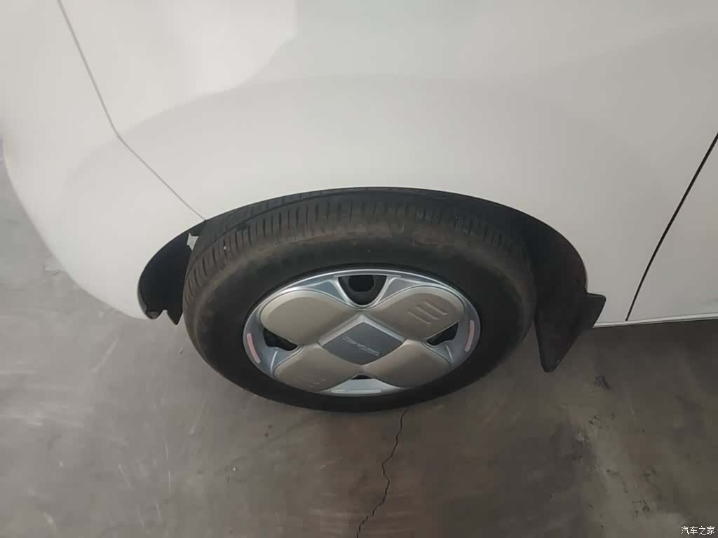 Geely Panda, 2025 23