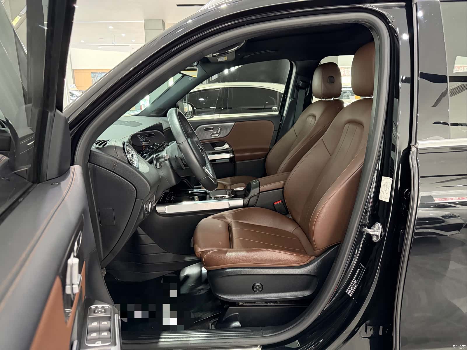 Mercedes-Benz GLB, 2021 4