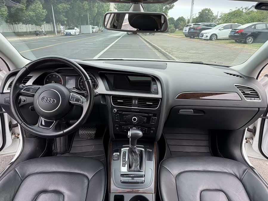 Audi A4L 2015, фото 6
