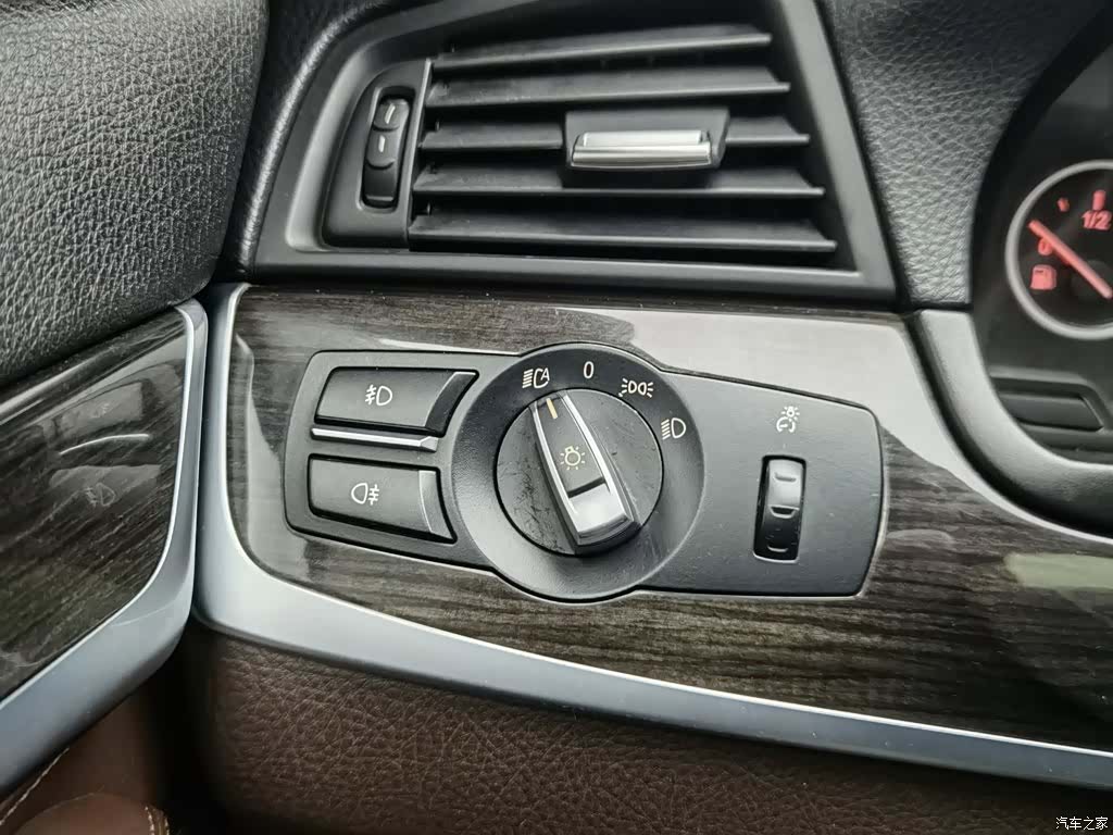 BMW 5 Series, 2015 21