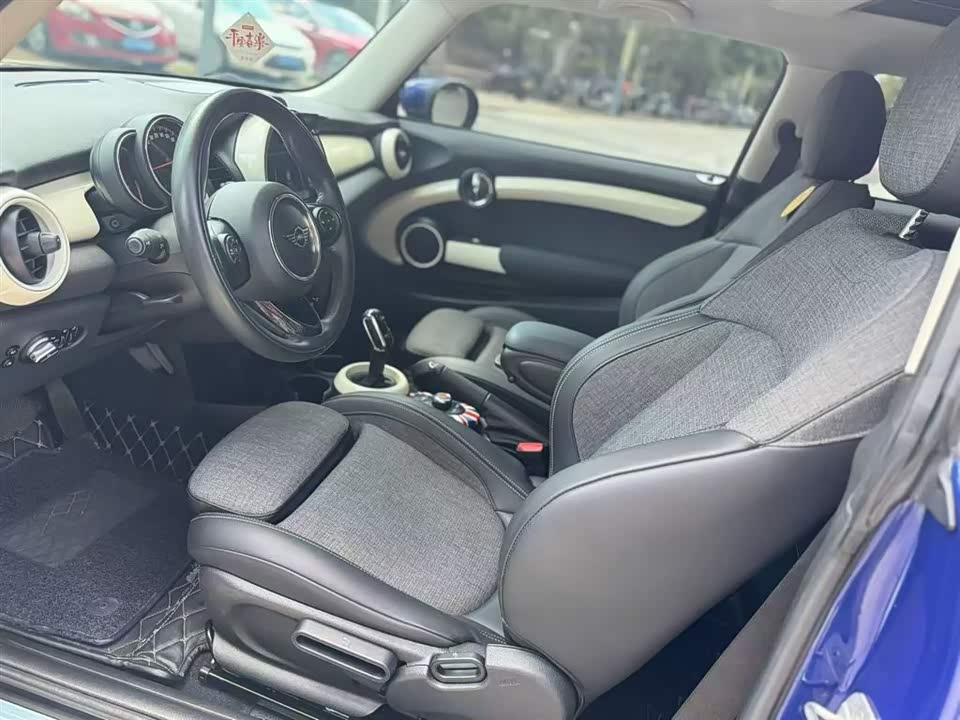 MINI MINI