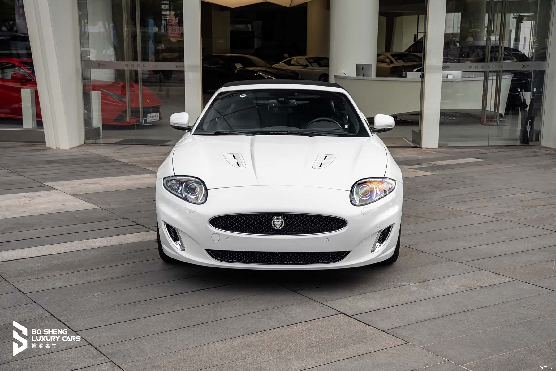 Jaguar XK, 2012 2