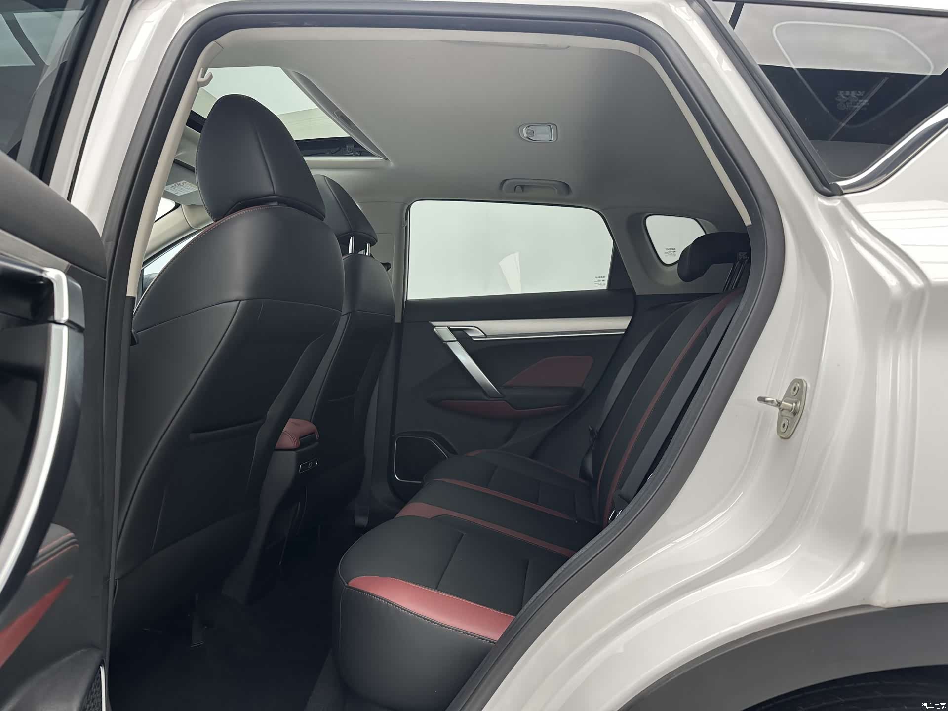 Geely Coolray, 2022 6