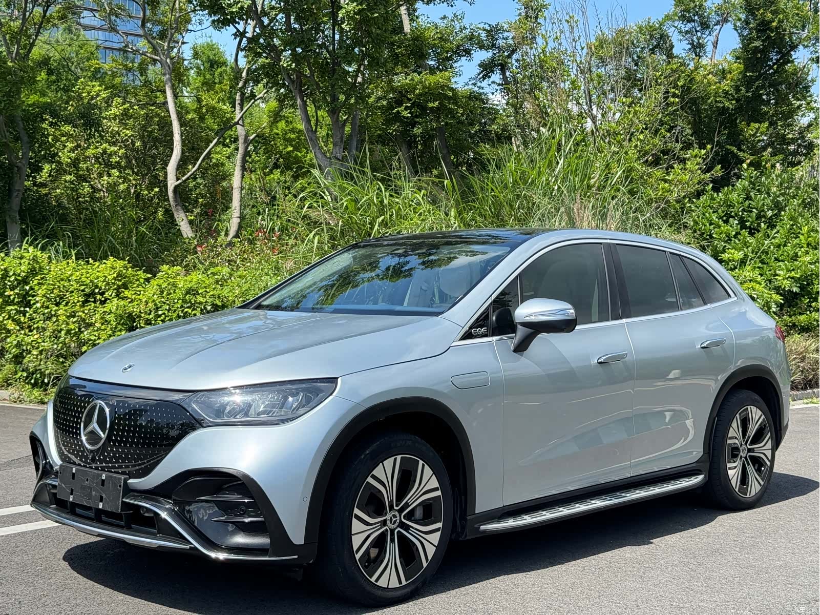 Mercedes-Benz EQE, 2023 1