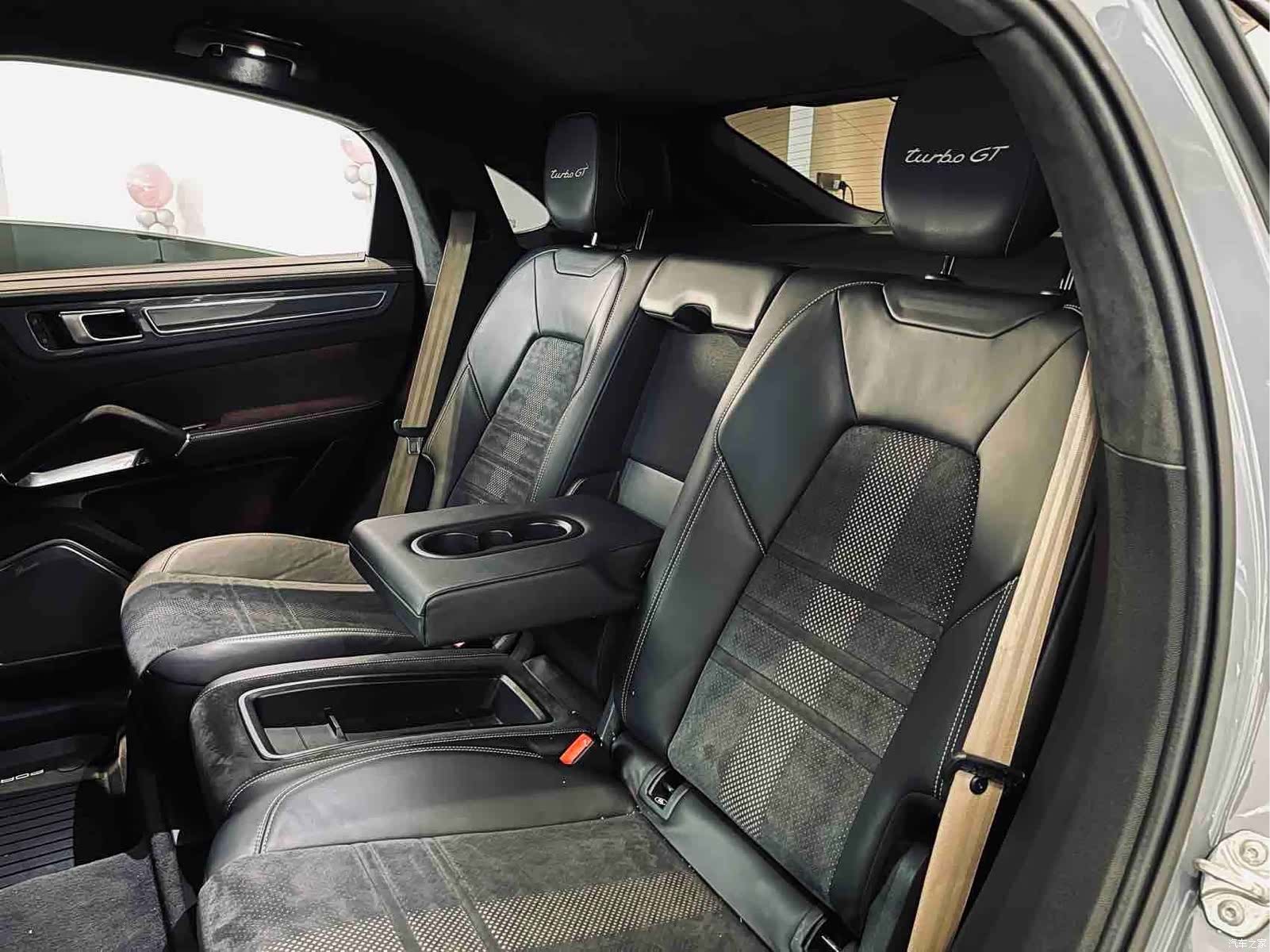 Porsche Cayenne, 2023 11