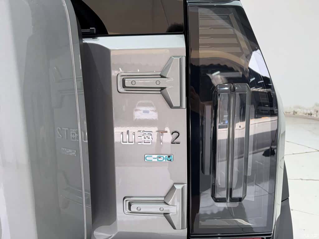 Jetour Traveller, 2025 10