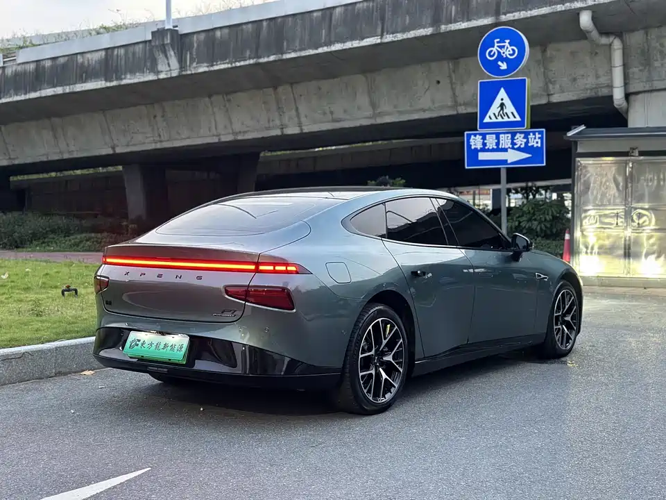 XPENG P7