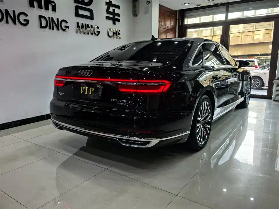 Audi A8