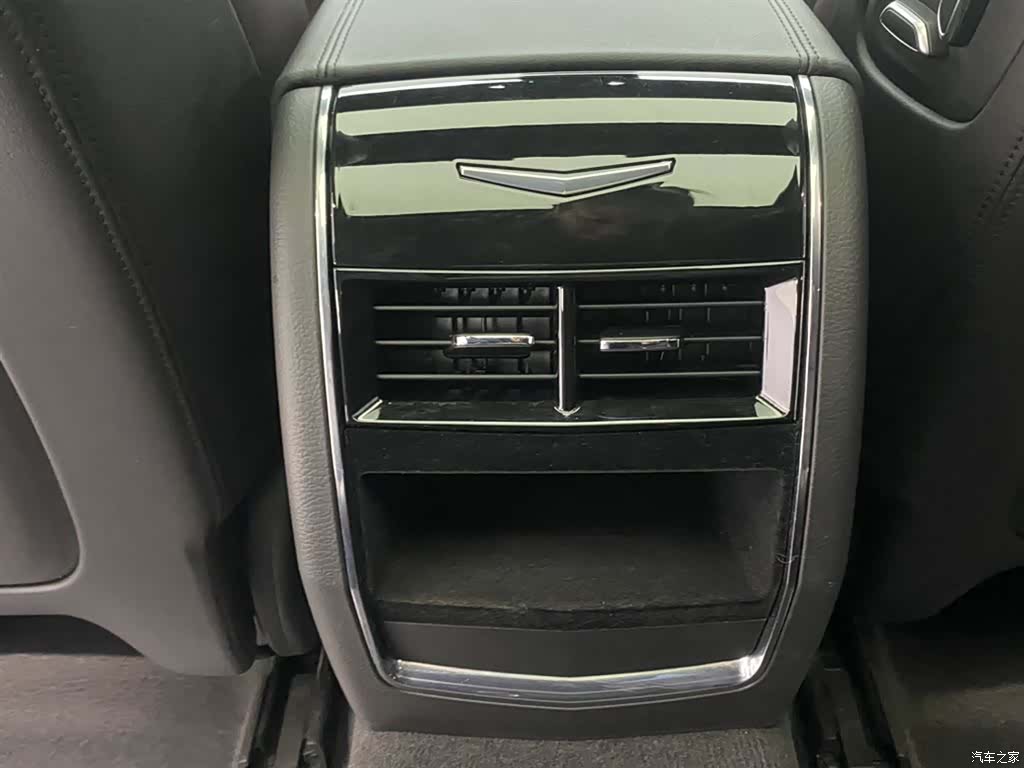 Cadillac CT6, 2023 22