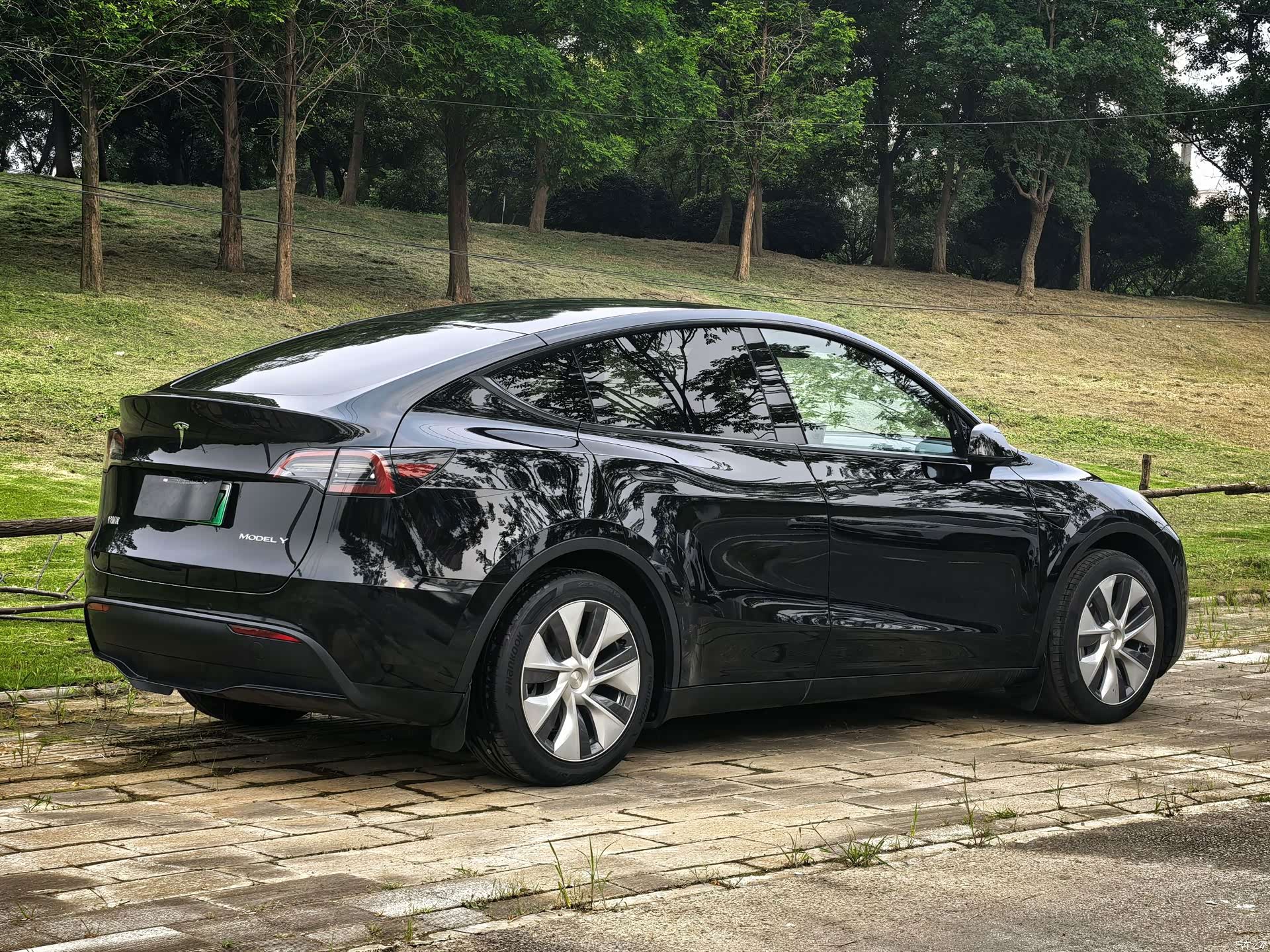 Tesla Model Y, 2022 11
