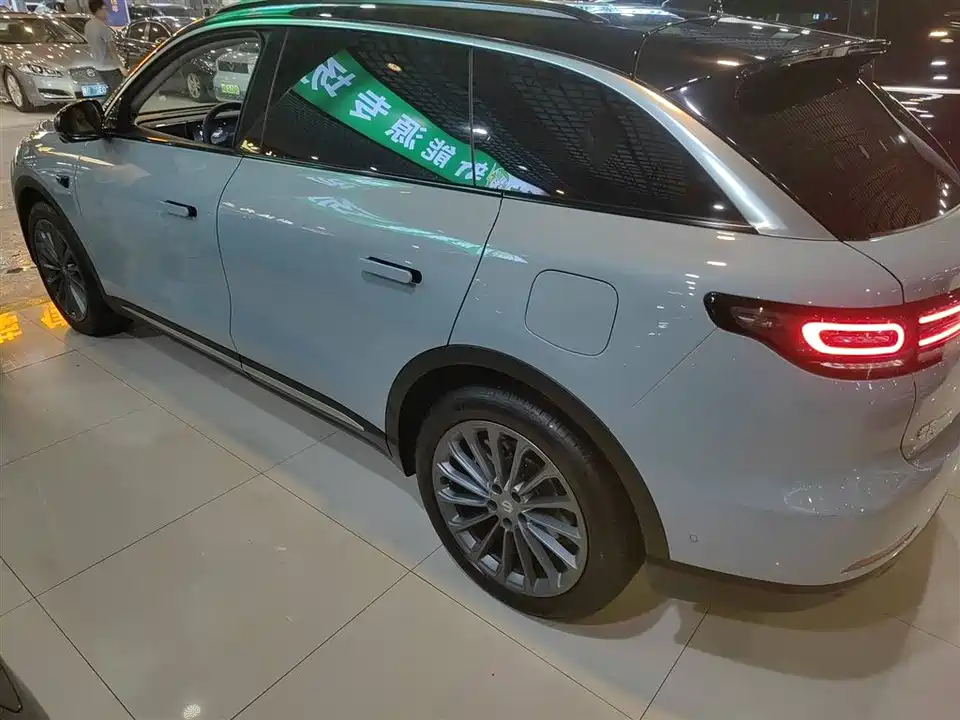 Leapmotor C11