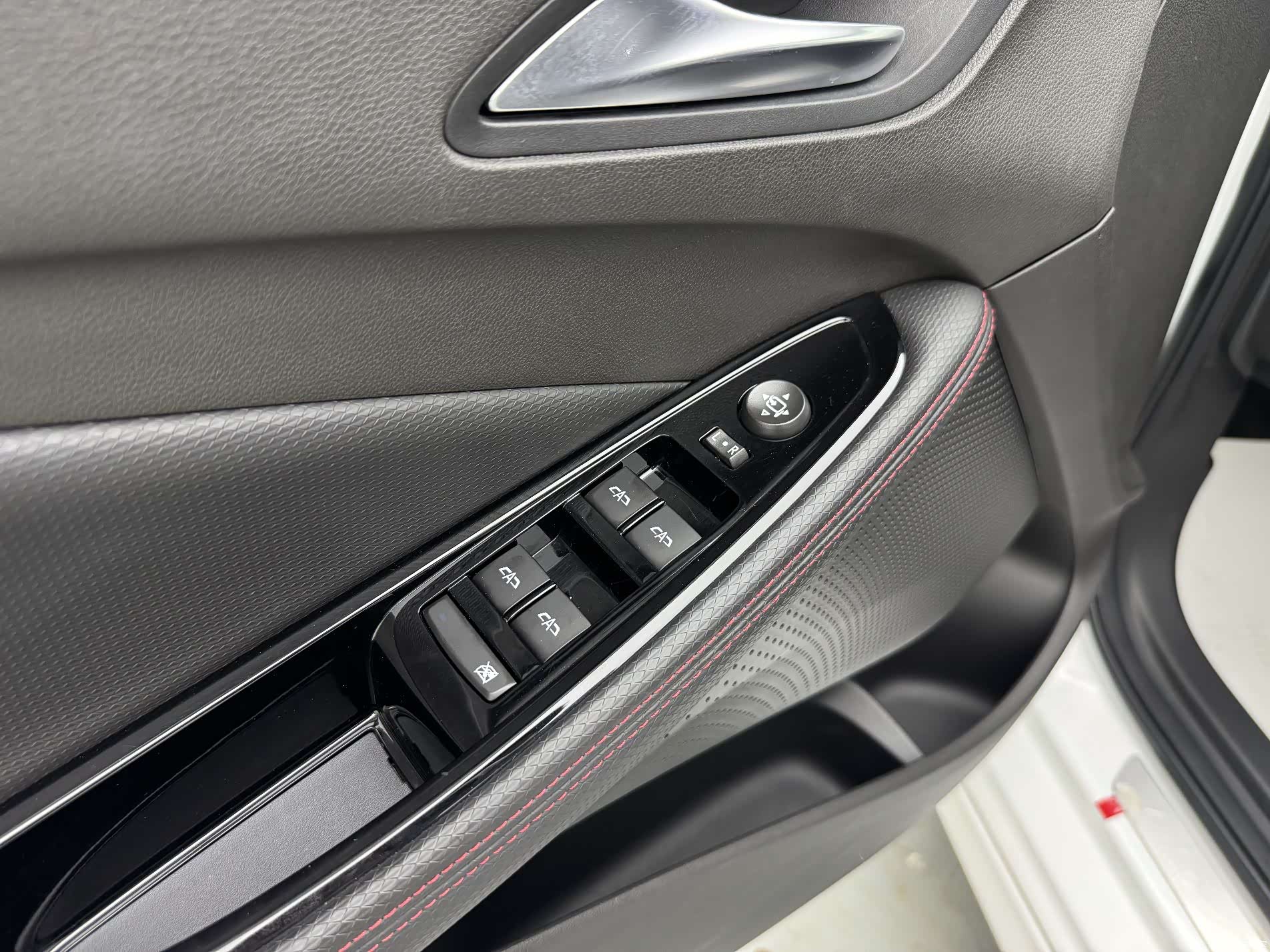 Buick Verano, 2022 26