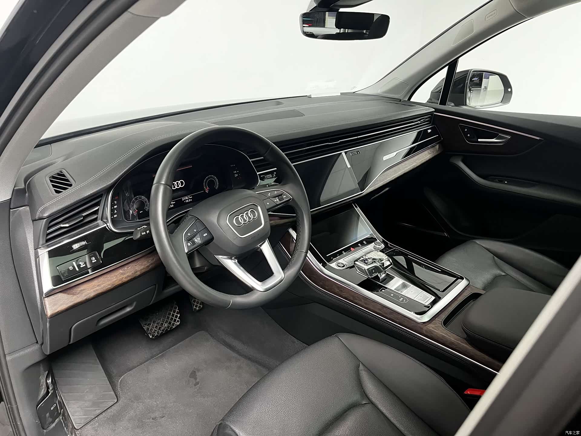 Audi Q7, 2023 12