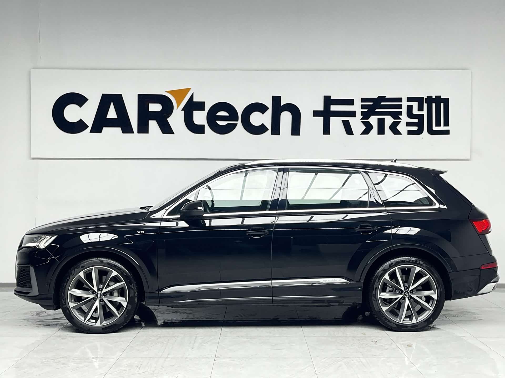 Audi Q7, 2023 3