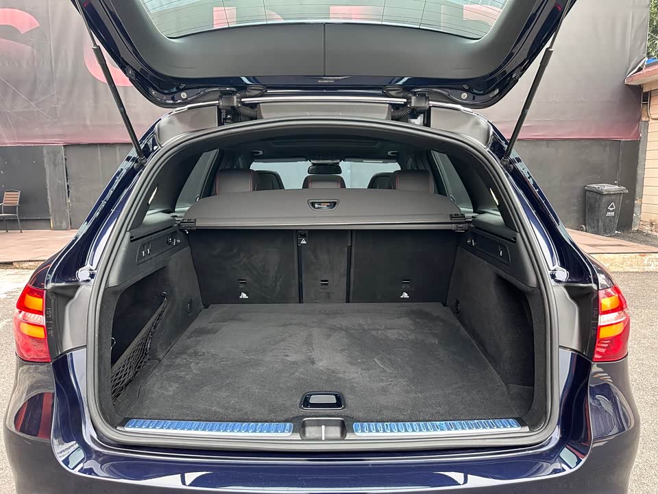 Mercedes-Benz GLC AMG