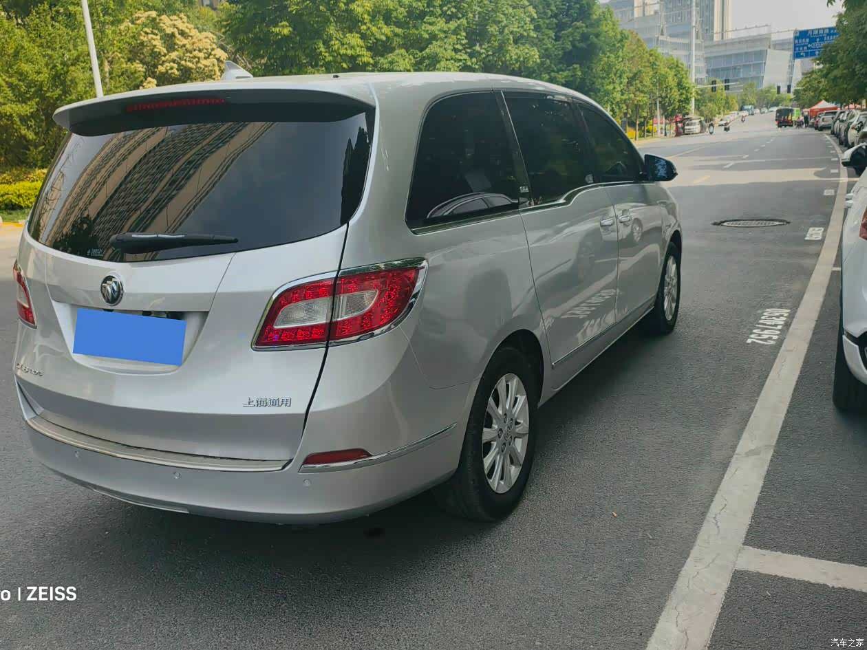Buick GL8, 2013 4