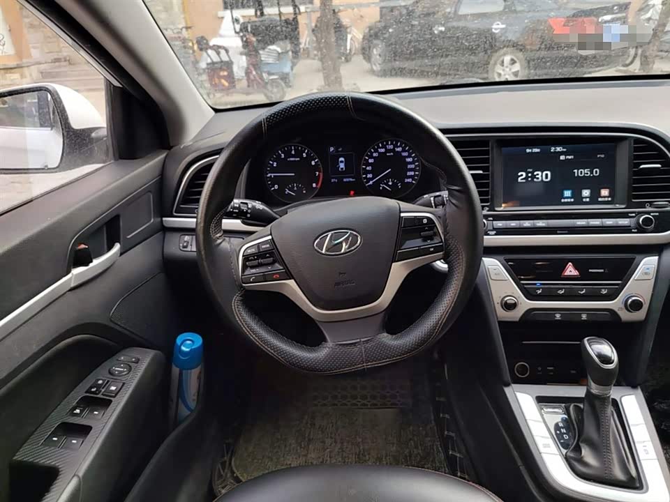 Hyundai Lead