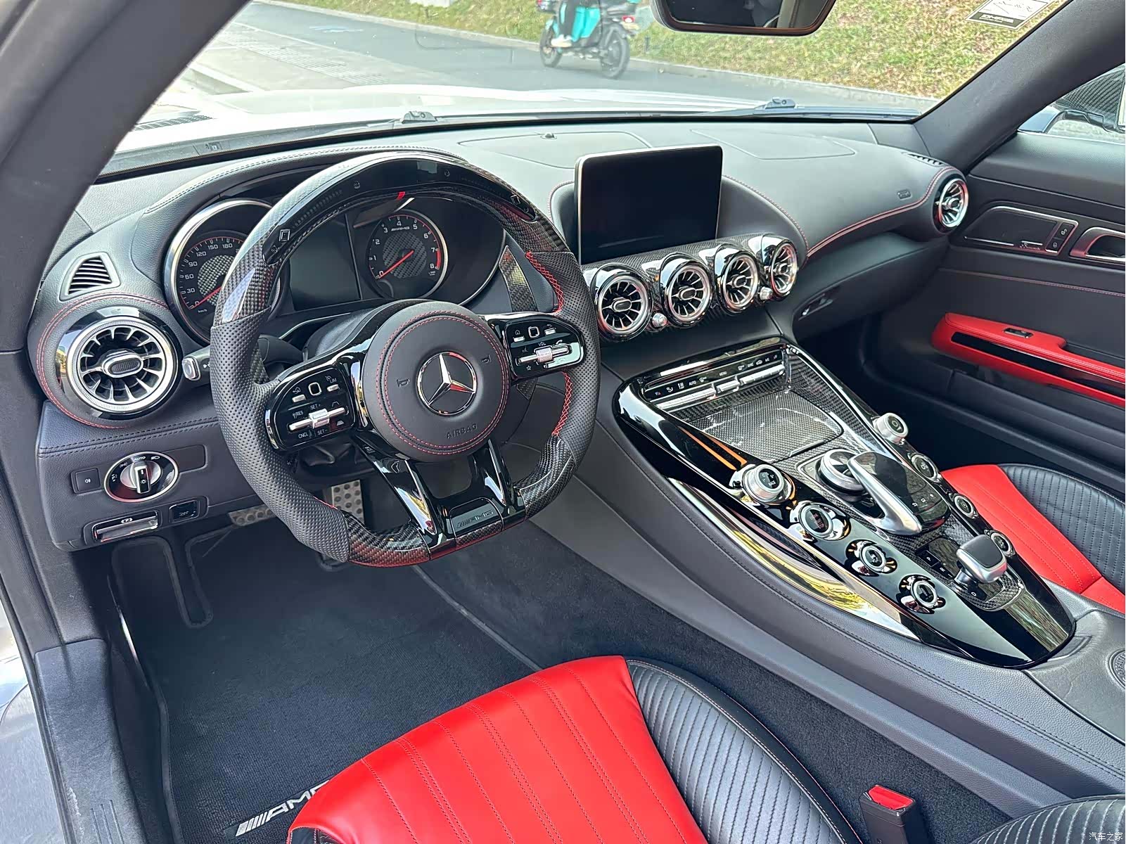 MG AMG, 2018 14