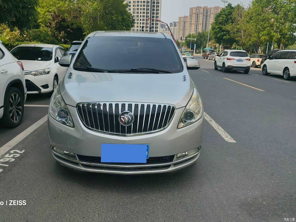 Buick GL8, 2013 3