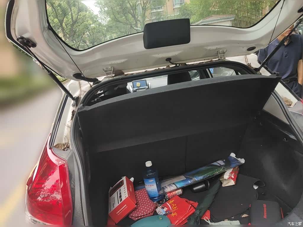 Toyota YARiS L, 2015 15