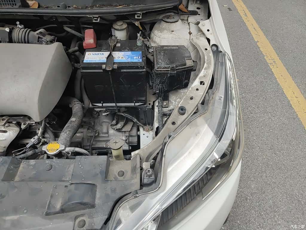 Toyota YARiS L, 2015 23