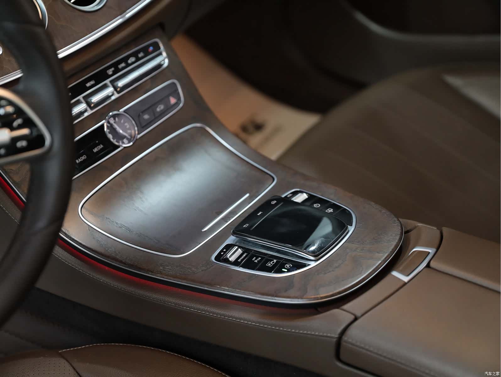 Mercedes-Benz E-Class, 2019 10