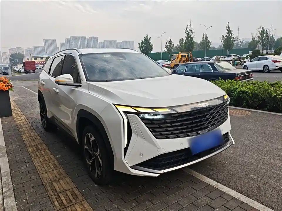 Geely Atlas L