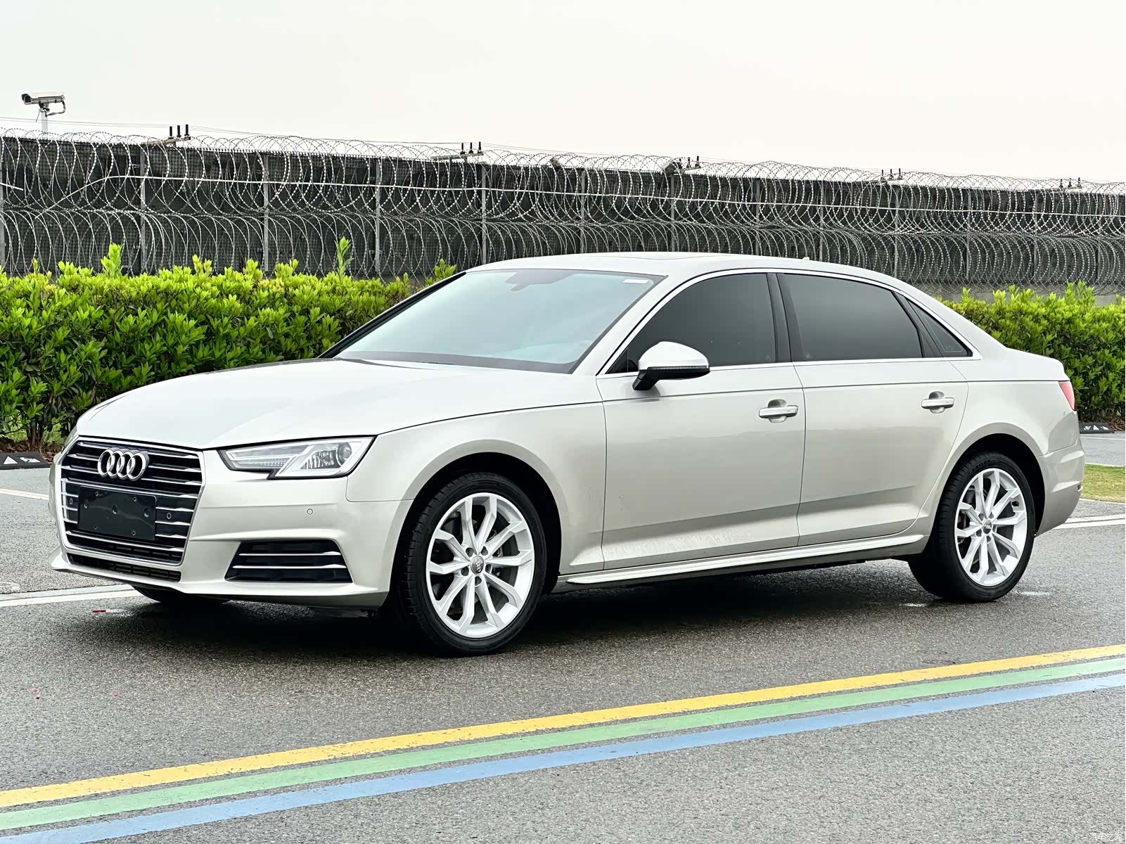 Audi A4L, 2018 1