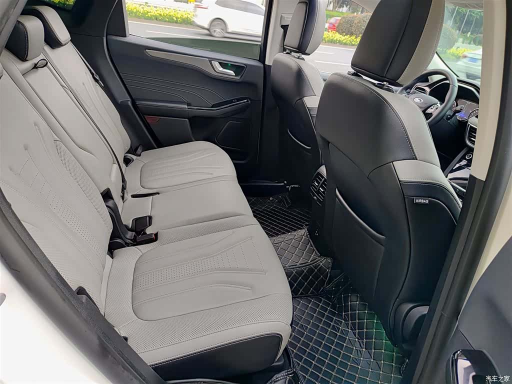 Ford Escape, 2023 11