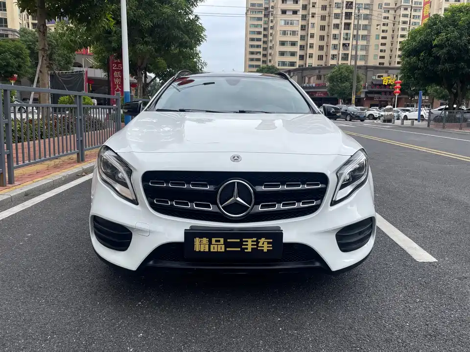 Mercedes-Benz GLA