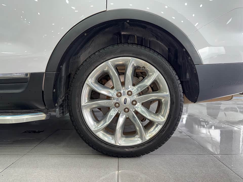 Ford Explorer Ford Explorer