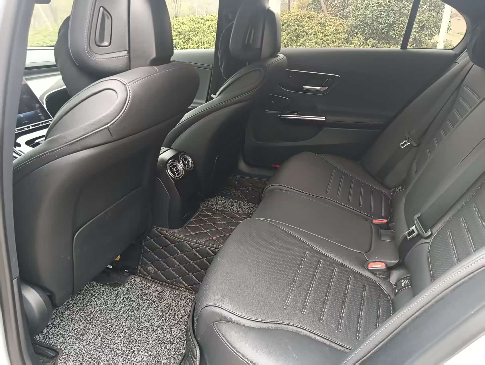 Mercedes-Benz C-Class, 2024 9
