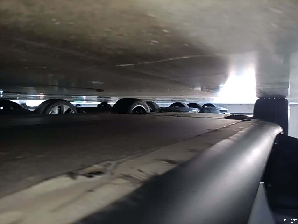 Tesla Model Y, 2024 22