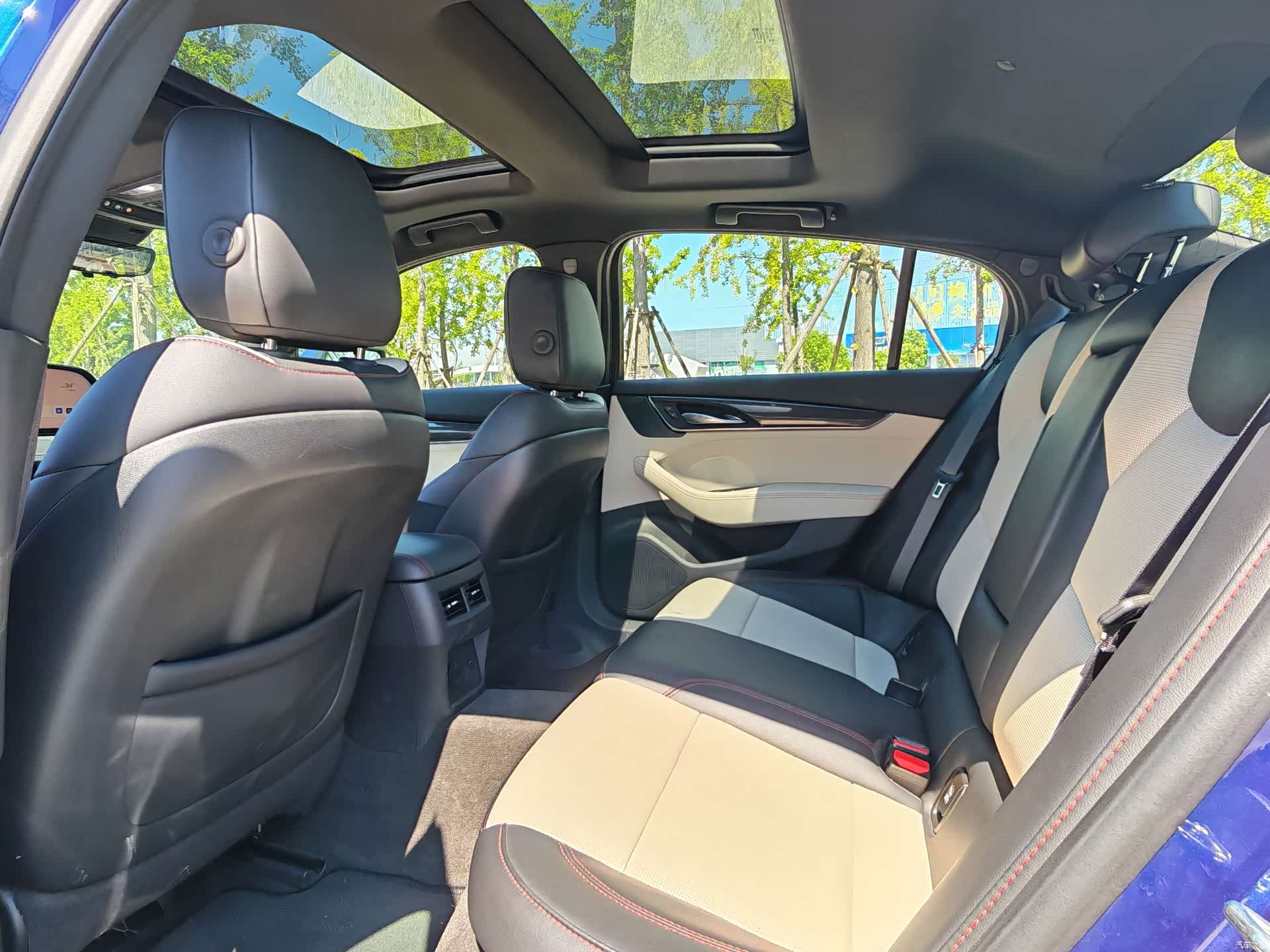 Cadillac CT5, 2025 13