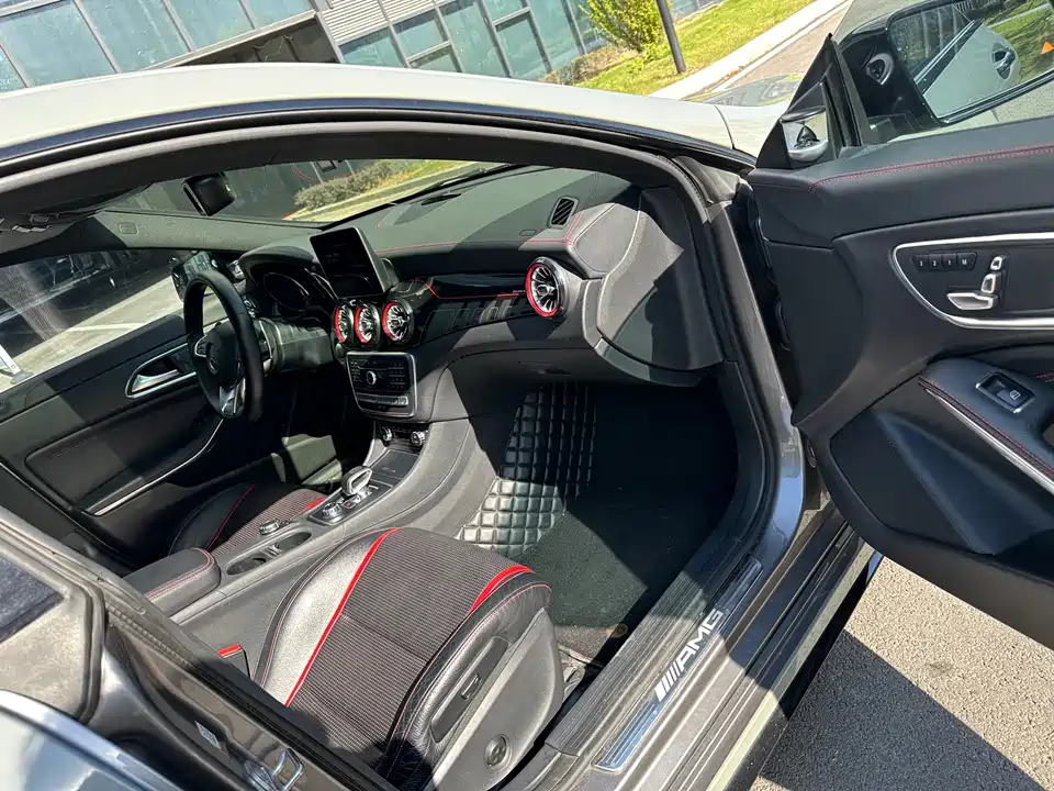 Mercedes-Benz CLA AMG